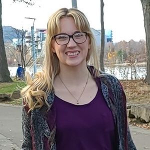 Meet your Posher, Alexandra